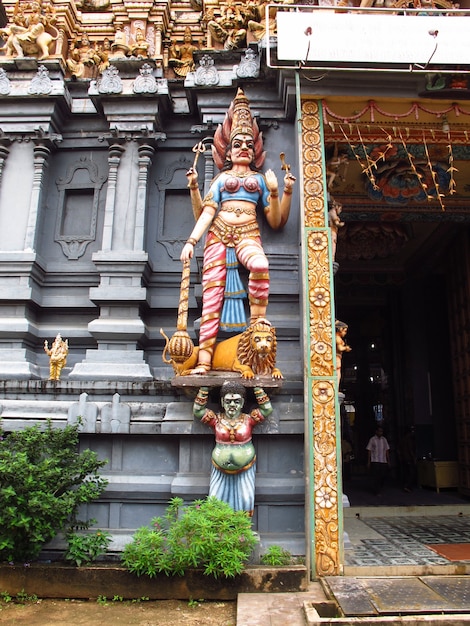 L'antico tempio indù in Sri Lanka