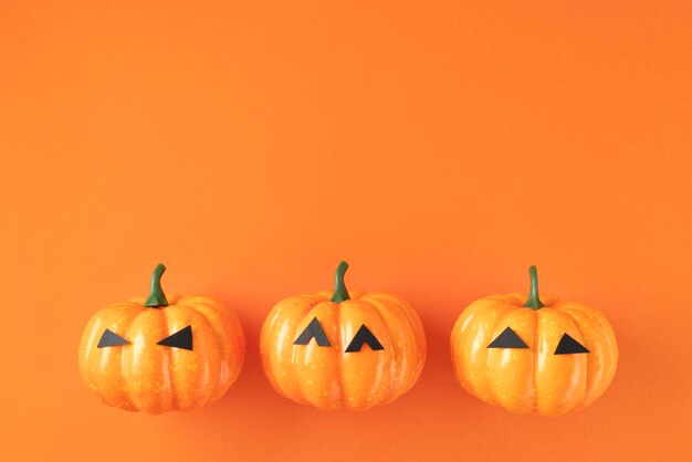 L'assortimento di elementi creativi per Halloween