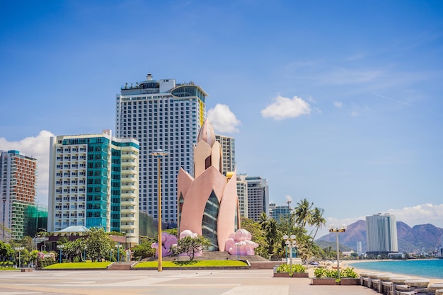 L'edificio centrale del loto a nha trang nessun turista a nha trang durante il coronavirus covid