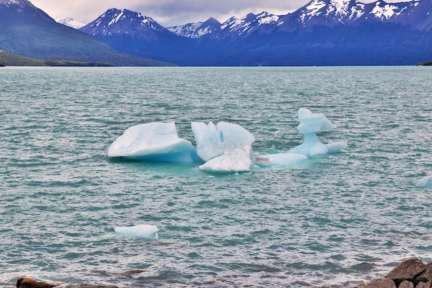 L'iceberg nel ghiacciaio Perito Moreno vicino a El Calafate in Patagonia, Argentina