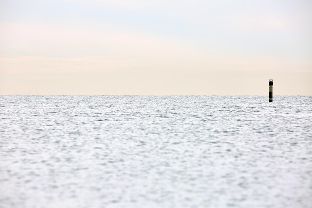 L'incredibile cielo e il mare e il giorno.