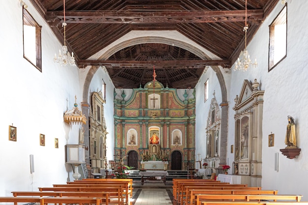 L'interno della chiesa di san miguel