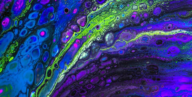 La bellezza liquida svela il misterioso fascino dell'arte liquida all'olio