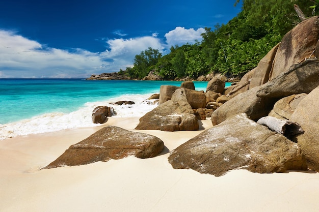 La bellissima spiaggia di Anse Intendance alle Seychelles