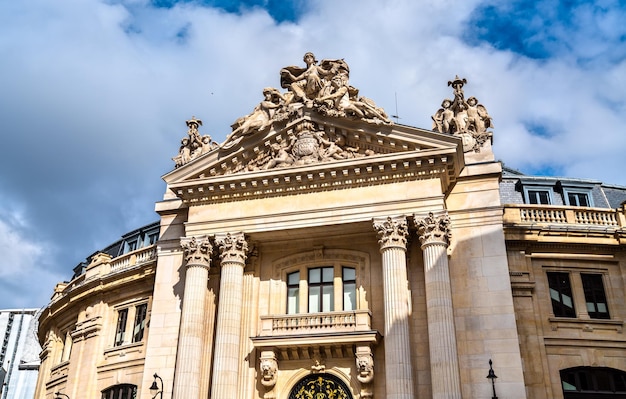 La borsa di commercio un edificio storico a parigi francef