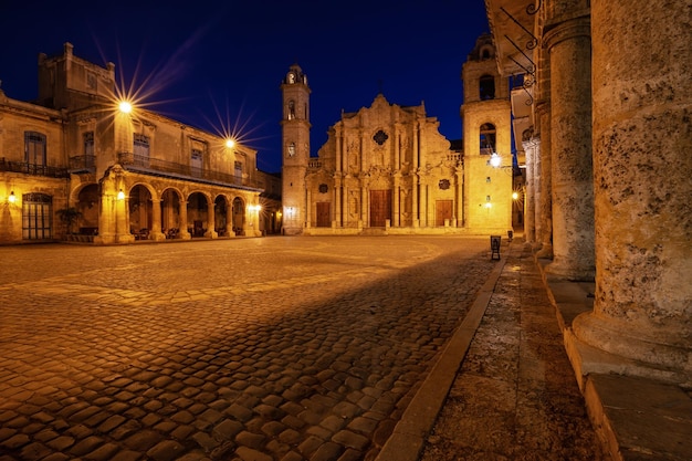 La Cattedrale della Vergine Maria la Piazza della Cattedrale a L'Avana Capitale di Cuba