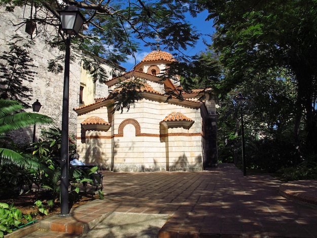 La chiesa a L'Avana, Cuba