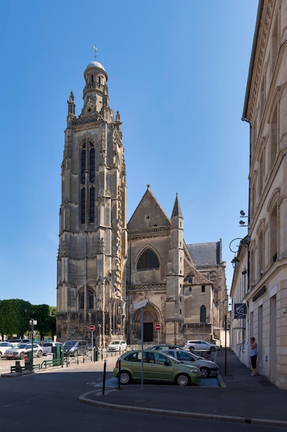 La chiesa di Saint-Jacques a Compiegne.