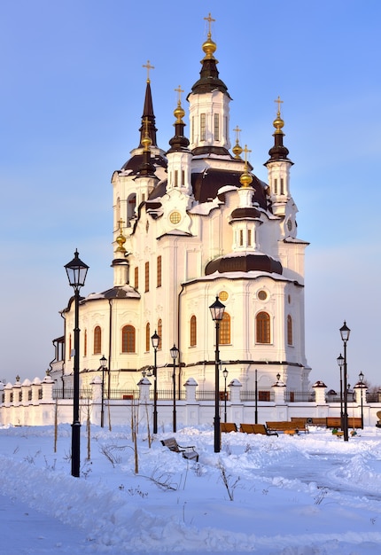 La Chiesa di Zaccaria ed Elisabetta a Tobolsk nell'architettura barocca siberiana invernale