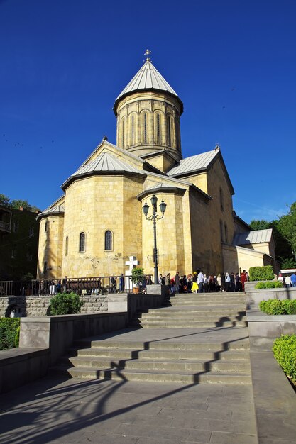 La chiesa vintage nella città di Tbilisi in Georgia