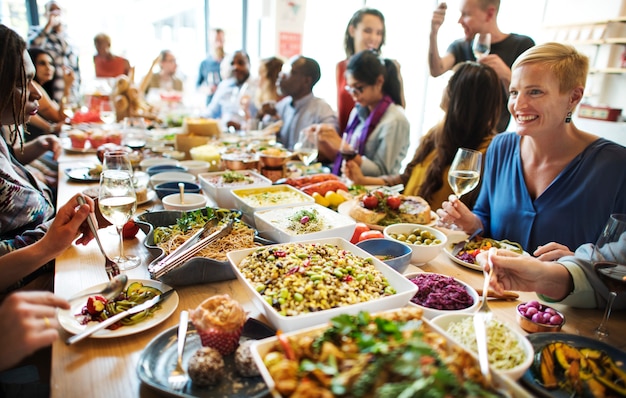 La festa dell&#39;alimento del pasto celebra il concetto di evento del ristorante del caffè