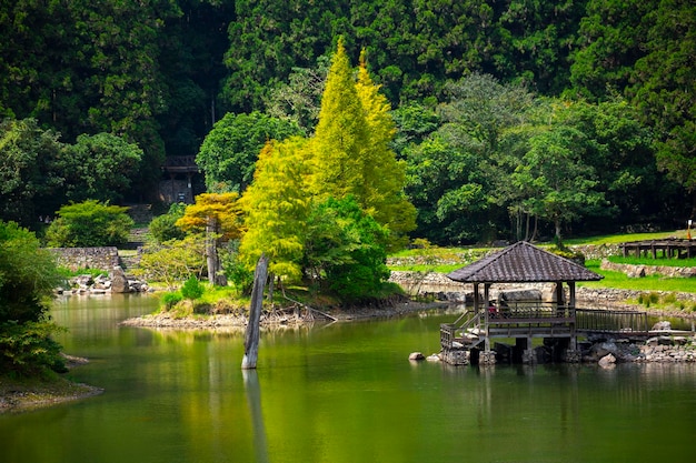 La foresta e i laghi di montagna Mingchi Yilan County Taiwan è una famosa attrazione turistica