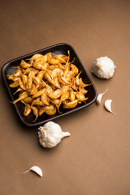 La frittura di aglio o Tala Hua Lahsun in hindi, è un popolare contorno o snack dal Maharashtra, India