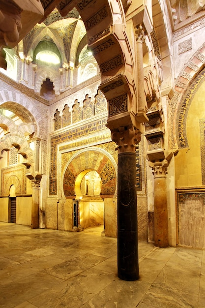 La Grande Moschea di Cordoba (Mezquita) interno, Spagna