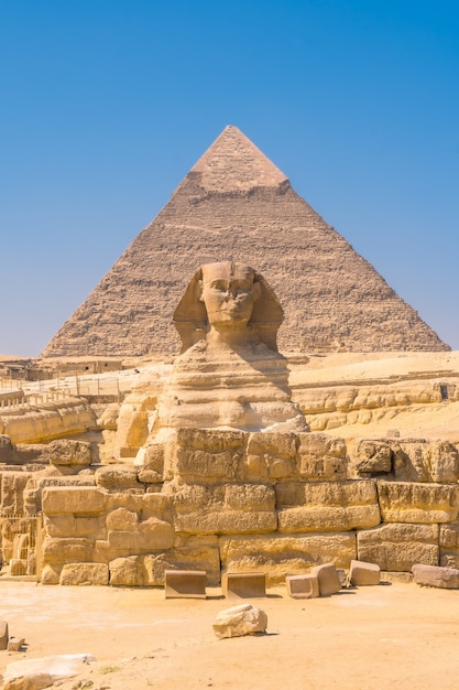 La Grande Sfinge di Giza e da dove le piramidi di Giza. Cairo, Egitto