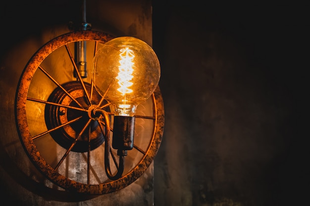 La lampada da parete vintage