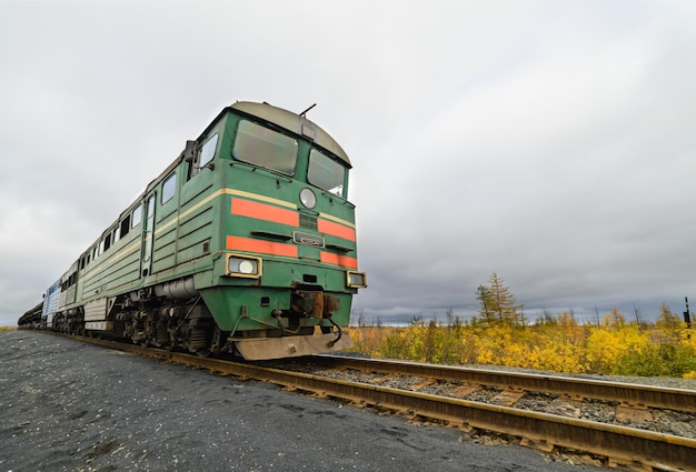 La locomotiva diesel è un treno merci