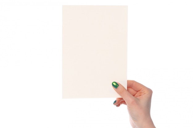 La mano della donna che mostra Libro Bianco isolato su bianco