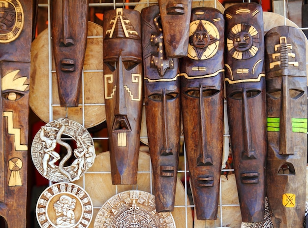 La maschera indiana di legno maya azteca handcrafts