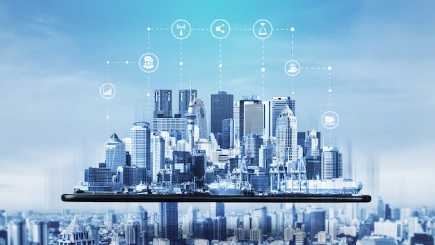 La moderna comunicazione creativa e la rete internet si collegano in una città intelligente