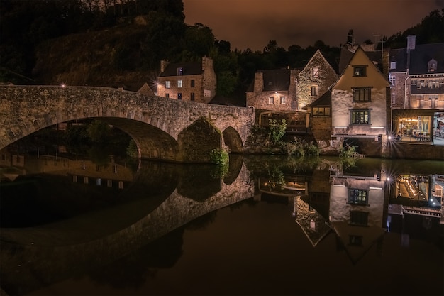 La notte scende a Dinan Town