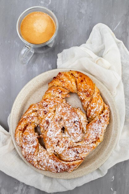 La pasticceria dolce di Brezel fatta a mano per uno spuntino delizioso