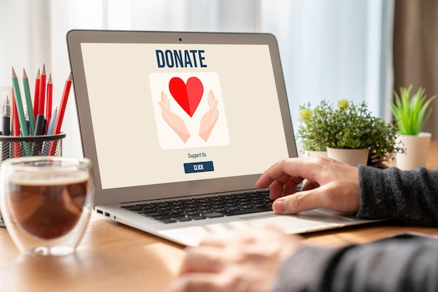 La piattaforma di donazione online offre un sistema di invio di denaro alla moda