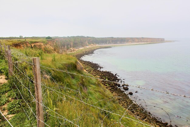 La Pointe Du Hoc oscilla in Normandia Francia in estate