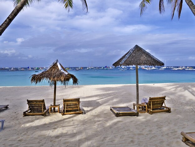 La spiaggia sull'isola di Boracay, Filippine