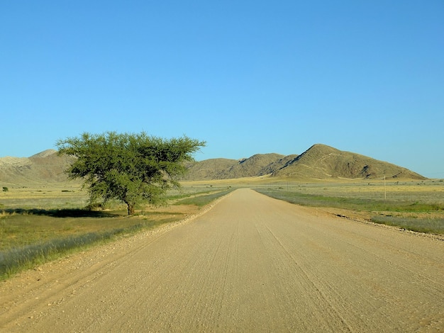 La strada nel deserto Windhoek Namibia