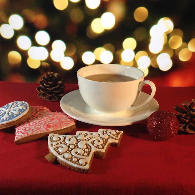 La tazza di caffè sul tavolo.