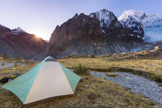 La tenda di Hicker in montagna