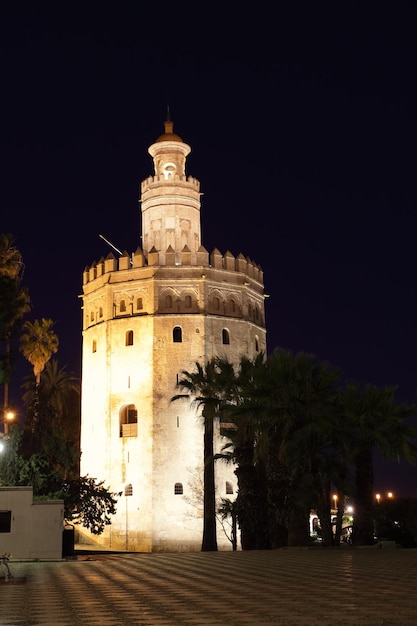 La Torre dell'Oro (Torre del Oro) di notte, Siviglia