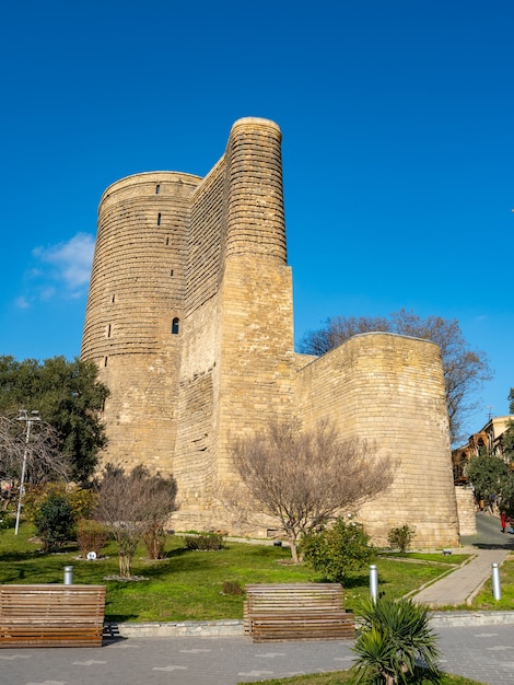 La Torre della fanciulla a Baku, fu costruita nel 12 ° secolo.