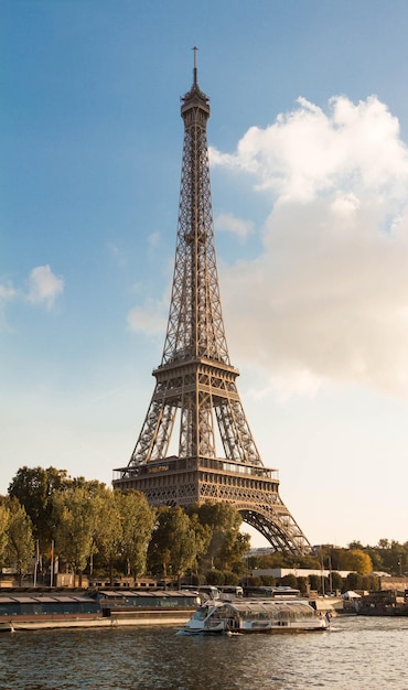 La Torre Eiffel Parigi Francia