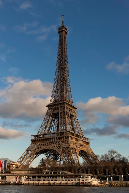 La Torre Eiffel Parigi Francia