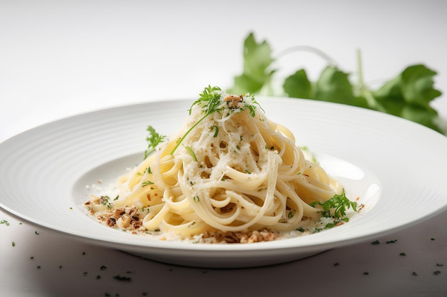 La tradizionale pasta Cacio e Pepe servita su un piatto