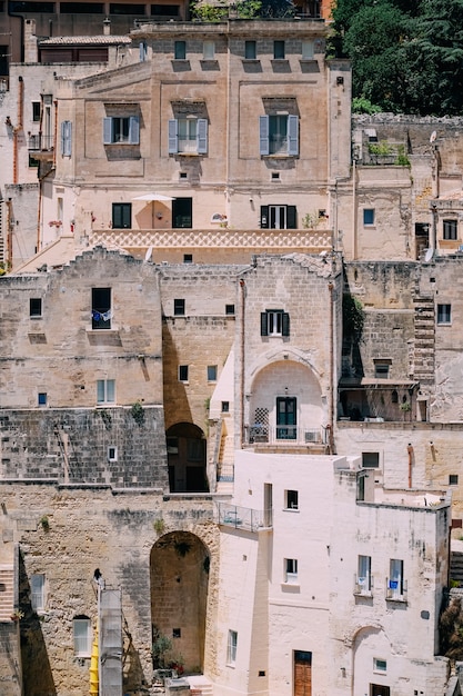 La trama della città vecchia sotto forma di antichi edifici in pietra