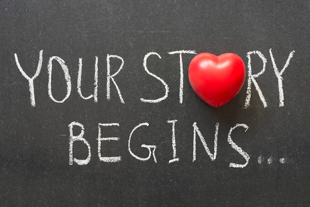 La tua storia inizia con una frase scritta a mano sulla lavagna con il simbolo del cuore invece di O