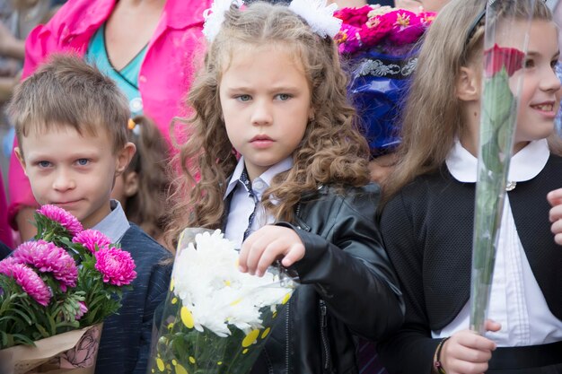 La vacanza è iniziata a scuolaI compagni di classe vanno a scuola