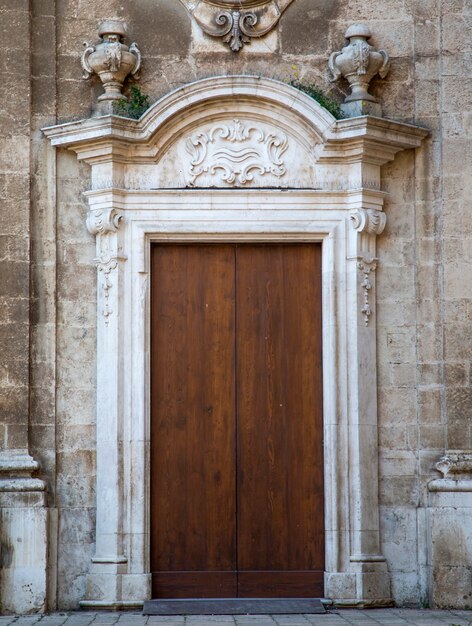 La vecchia porta da Bari, Italia