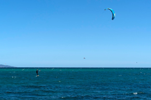 LA VENTANA, MESSICO - 16 FEBBRAIO 2020 - La Ventana in inglese la spiaggia della finestra è un super divertimento per i kite surfisti americani