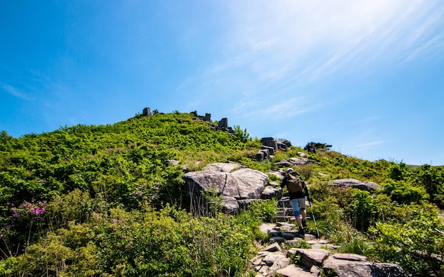 La vista del paesaggio del sentiero escursionistico nel monte Mudeungsan Gwangju, Corea del Sud