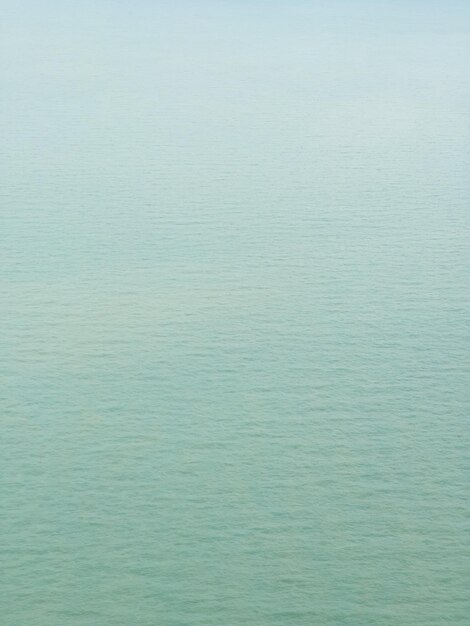 La vista invernale del lago Michigan dall'alto edificio di Chicago