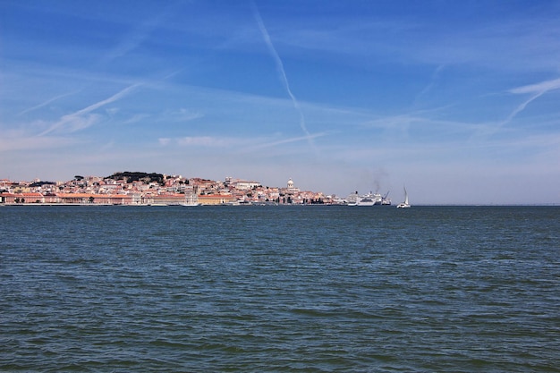 La vista sulla città di Lisbona Portogallo