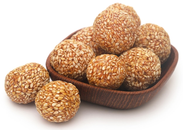 Laddu al caramello al sesamo