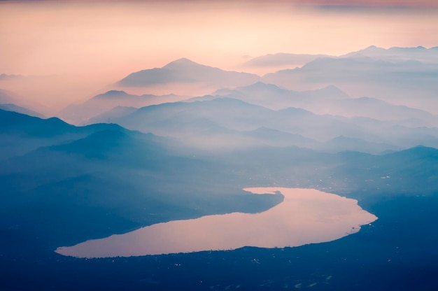 Lago di montagna in Giappone