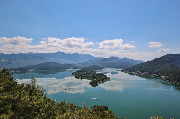 Lago di montagna in Turchia