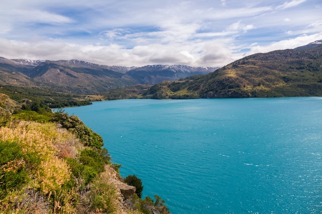 Lago e montagne generali Carrera bello paesaggio, Cile, Patagonia, Sudamerica