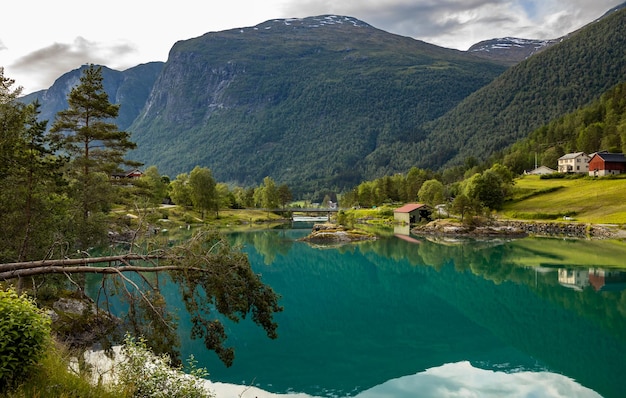 Lago Lovatnet Bella natura Norvegia